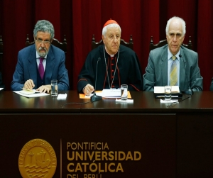 cardenal versaldi pucp